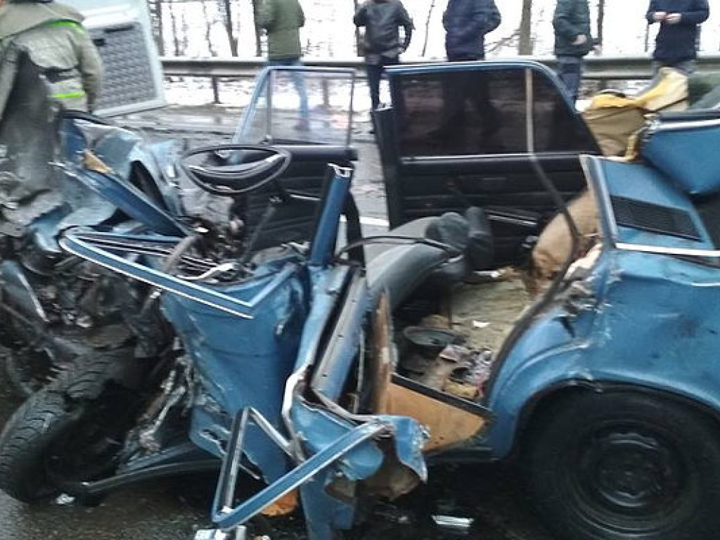 Во Львовской области ВАЗ влетел в автобус, пострадали пять человек (ФОТО)