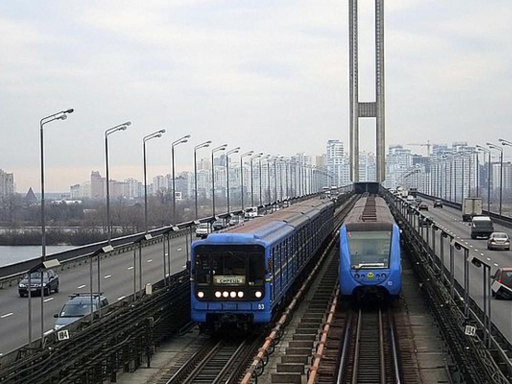 Перед Новым годом в Киеве частично перекроют Южный мост из-за ремонта