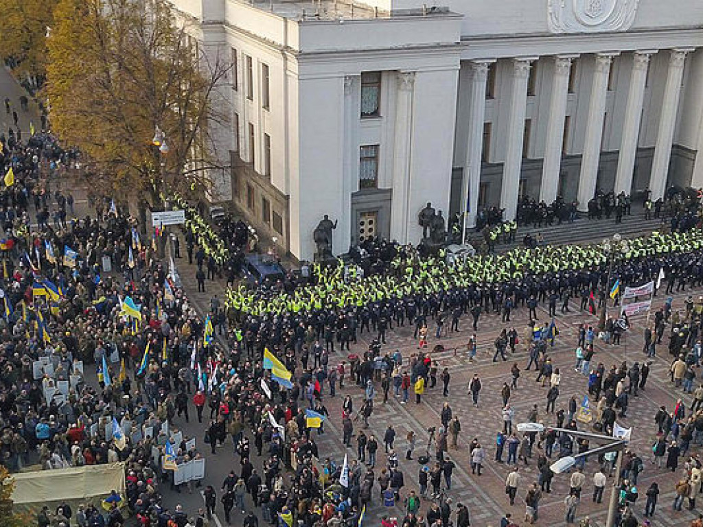 Украинцам нужно готовиться к очередной революции и росту уличных конфликтов – эксперт