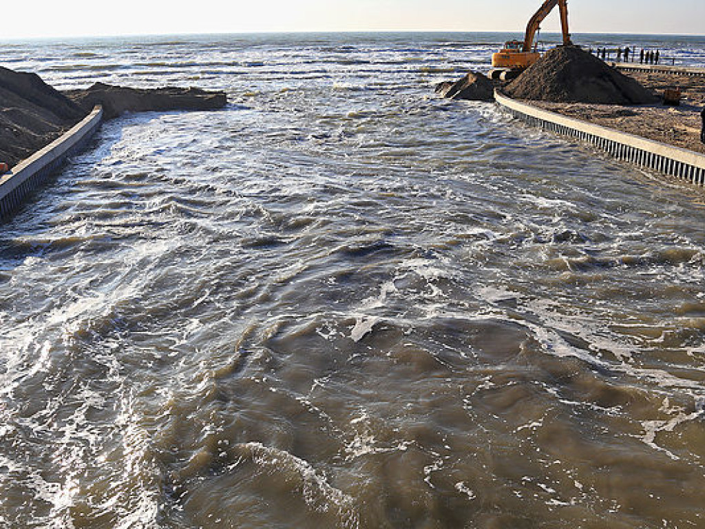 Тилигульский лиман снова соединили с Черным морем (ФОТО)