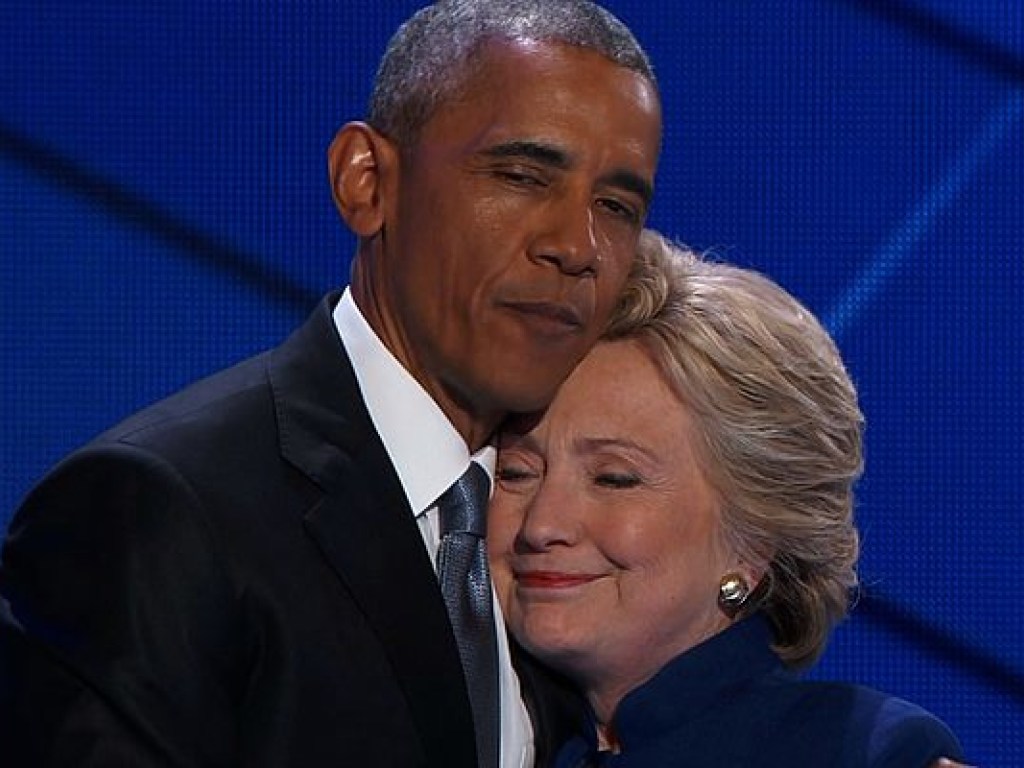 Барак Обама и Хиллари Клинтон названы самыми почитаемыми американцами