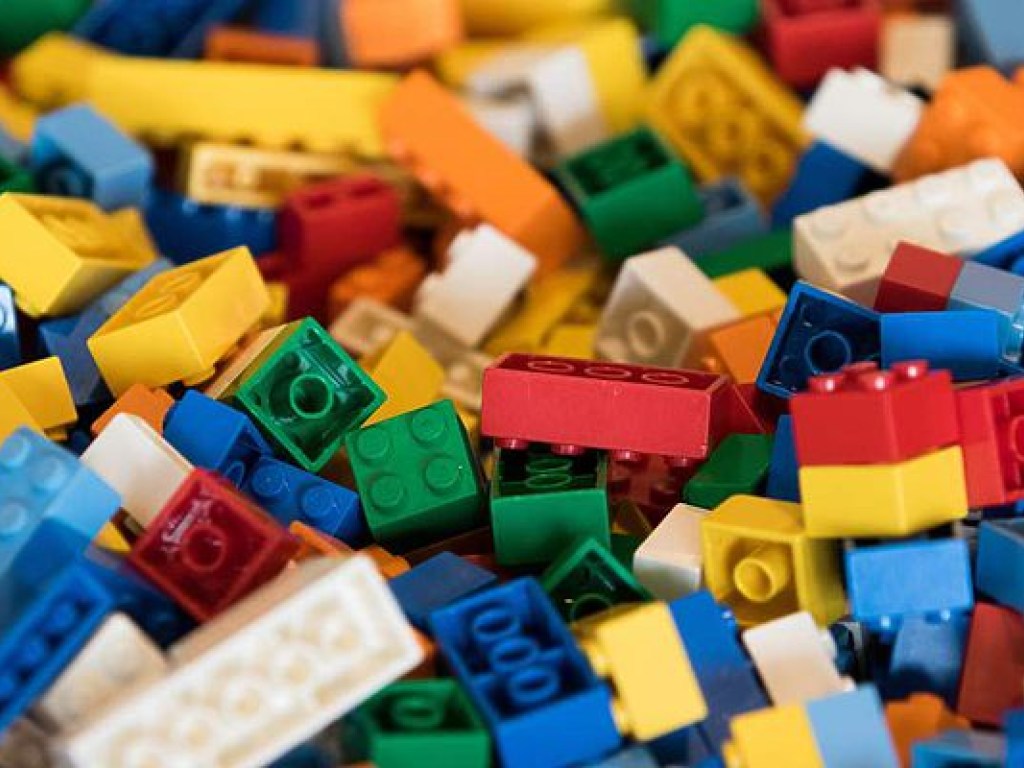 В Израиле построили самую высокую башню из Lego (ВИДЕО)