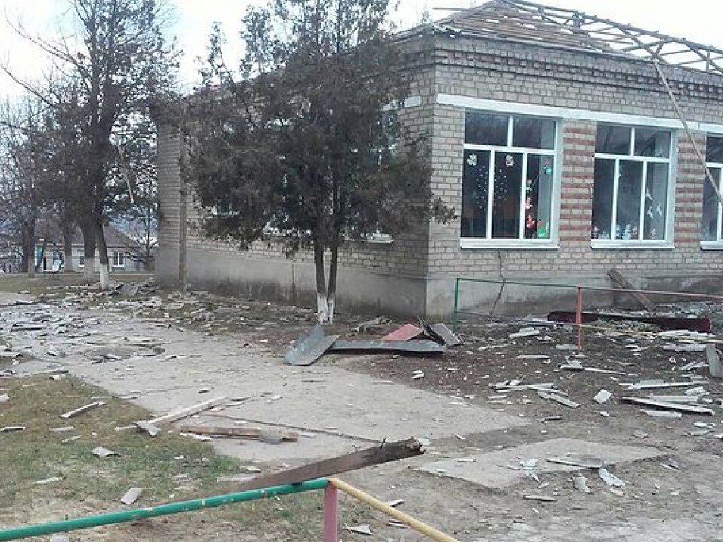 Обстрел Новолуганского: Спасатели восстановили 35 зданий в городе
