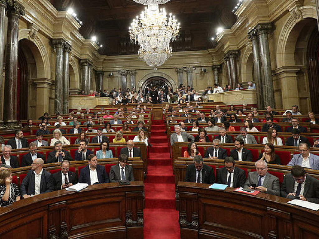 Новоизбранный парламент Каталонии проведет заседание17 января