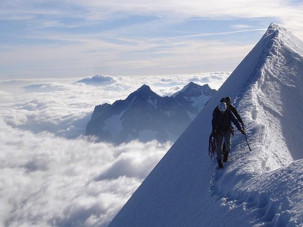 Власти Непала запретили одиночные восхождения на Эверест