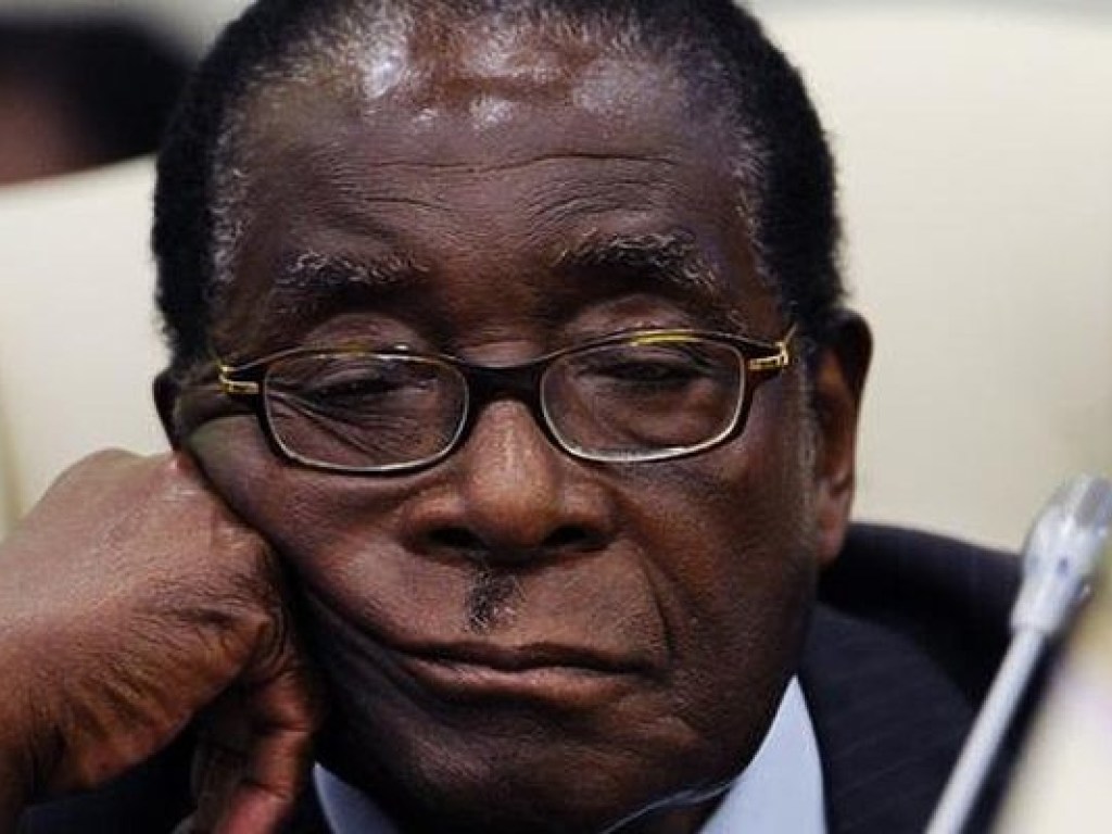 Стал известен размер компенсации Мугабе за уход с поста президента Зимбабве