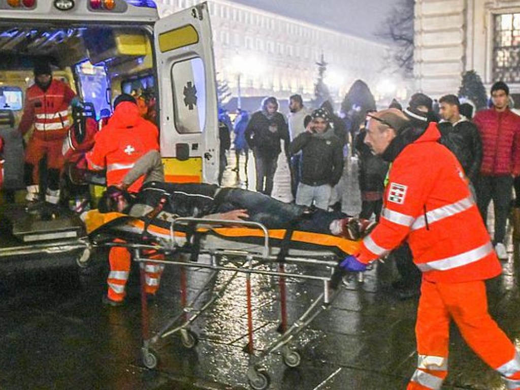 В Италии взорвалась бомба в мусорке, есть раненые (ФОТО)
