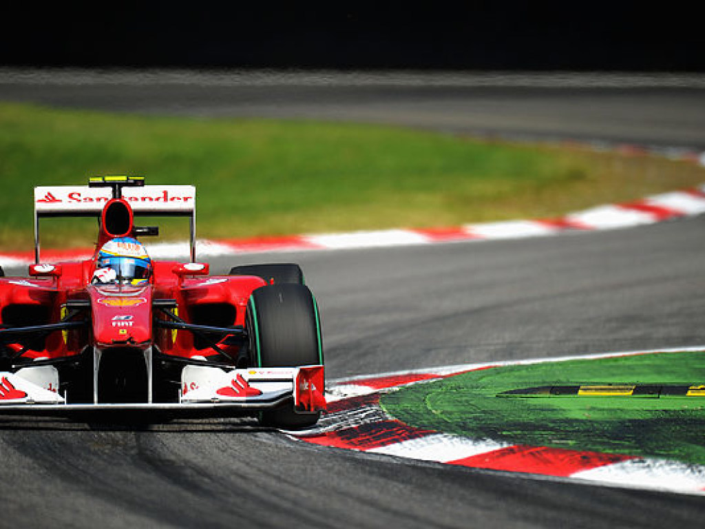 Ferrari внесли изменения в логотип (ФОТО)