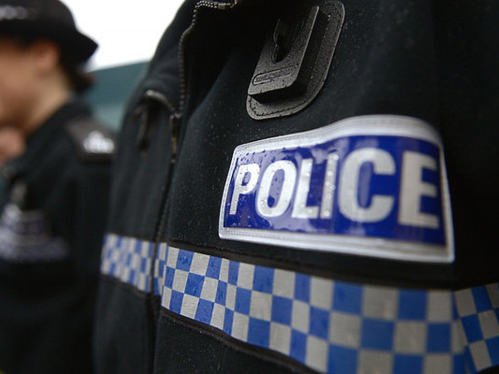 Полиция Британии арестовала 6 неонацистов по подозрению в терроризме