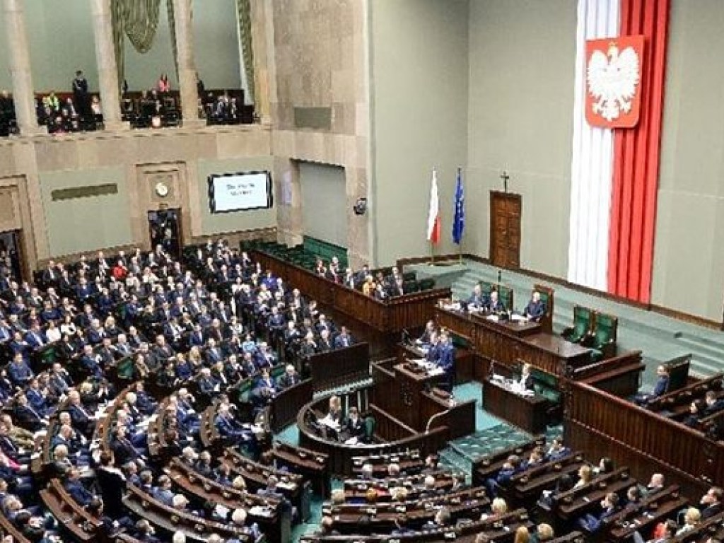 В Сейме Польши анонсировали изменения в правительстве
