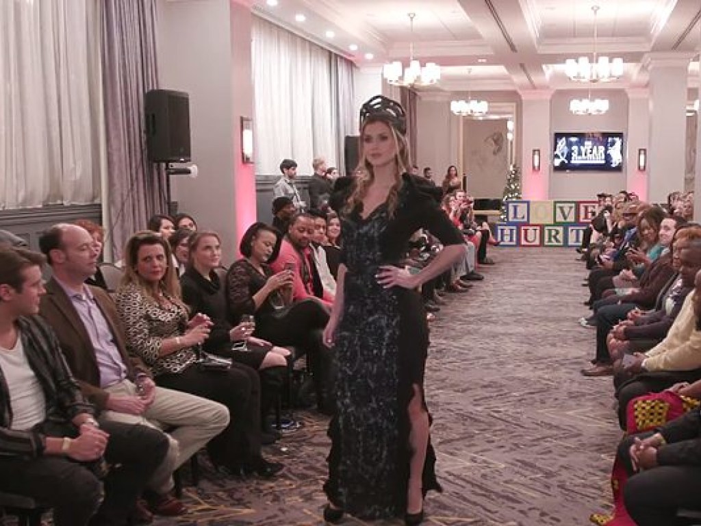 Украинский дизайнер покорил американцев коллекцией платьев без единого шва (ФОТО)