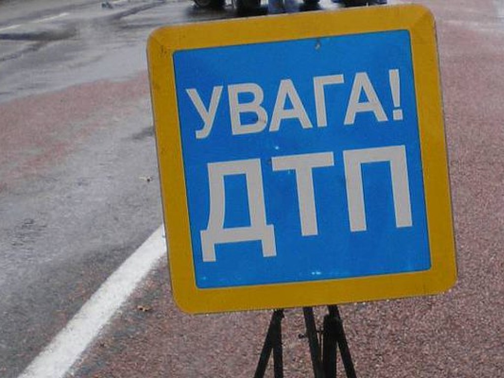 Под Киевом произошло ДТП с участием бензовоза (ФОТО)