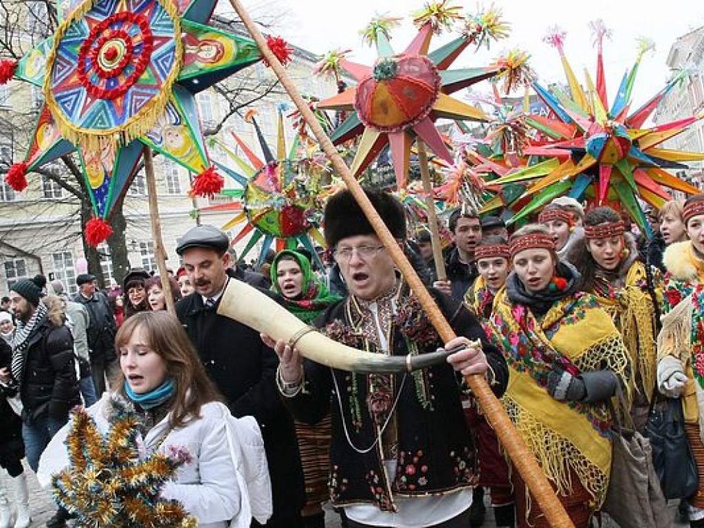 В сети высмеяли рождественский флешмоб украинских госорганов