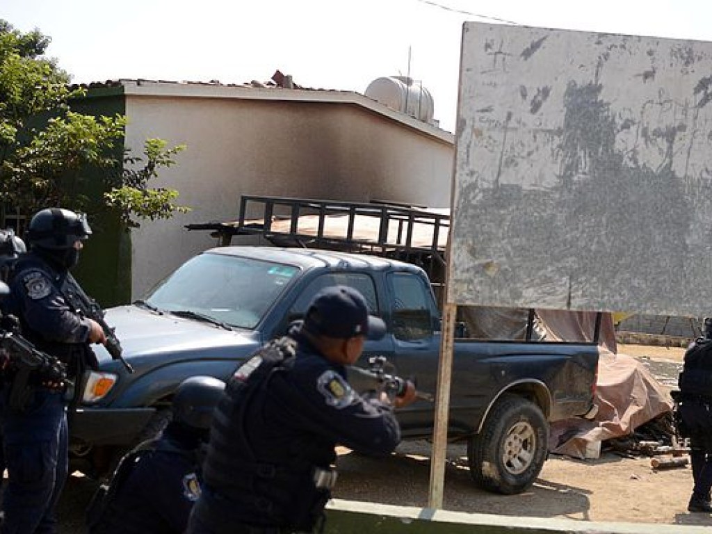 11 человек погибли в ходе перестрелки на окраине Акапулько