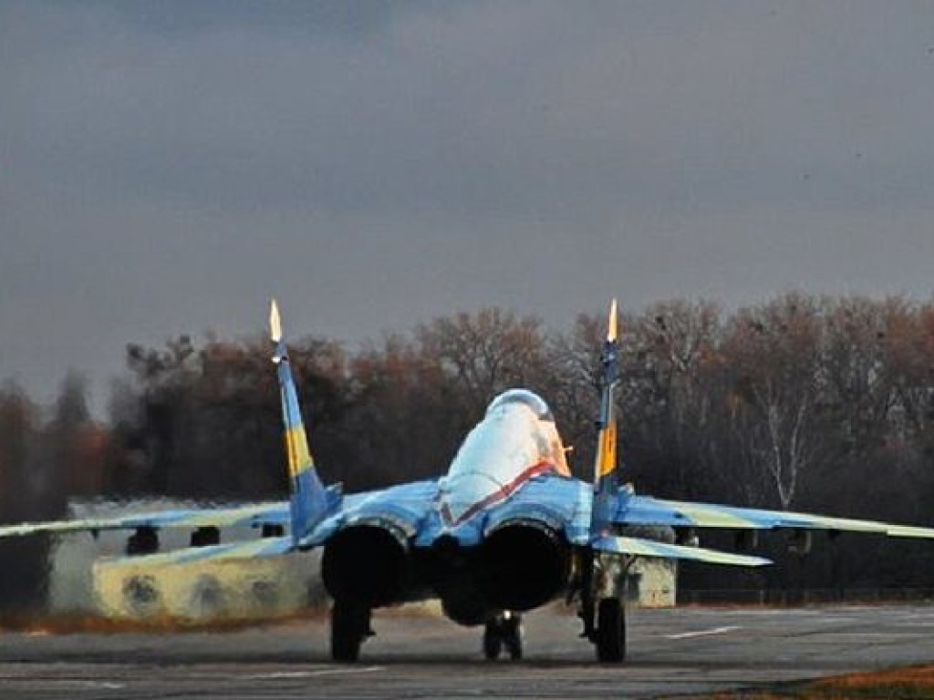 Украинские летчики провели первые командные полеты (ФОТО)