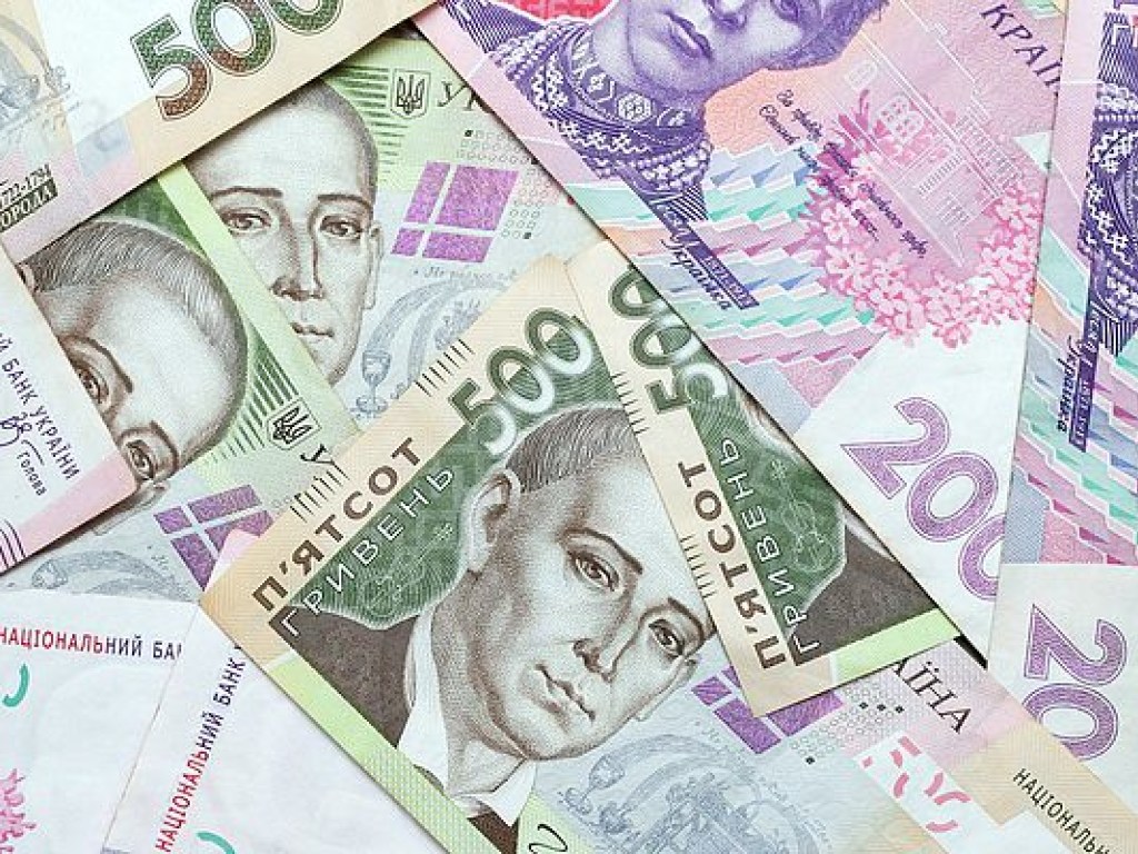 Чиновники отдали 1,5 миллиарда гривен на долги компаний Ахметова