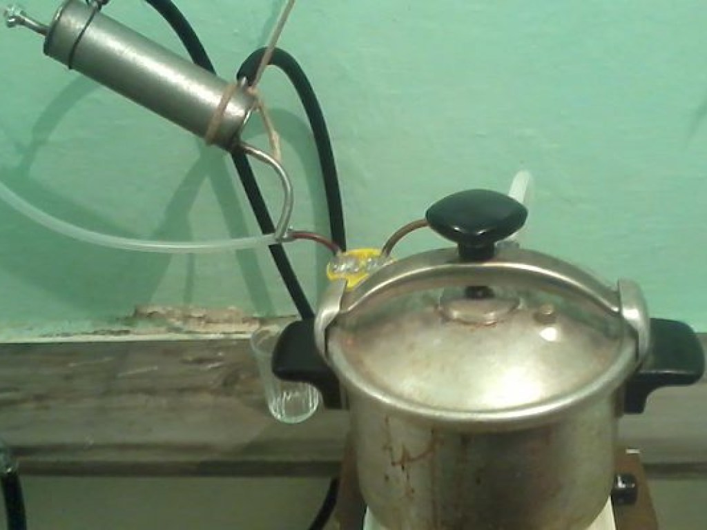 Власти Чернигова возмутились продажей самогона в городе