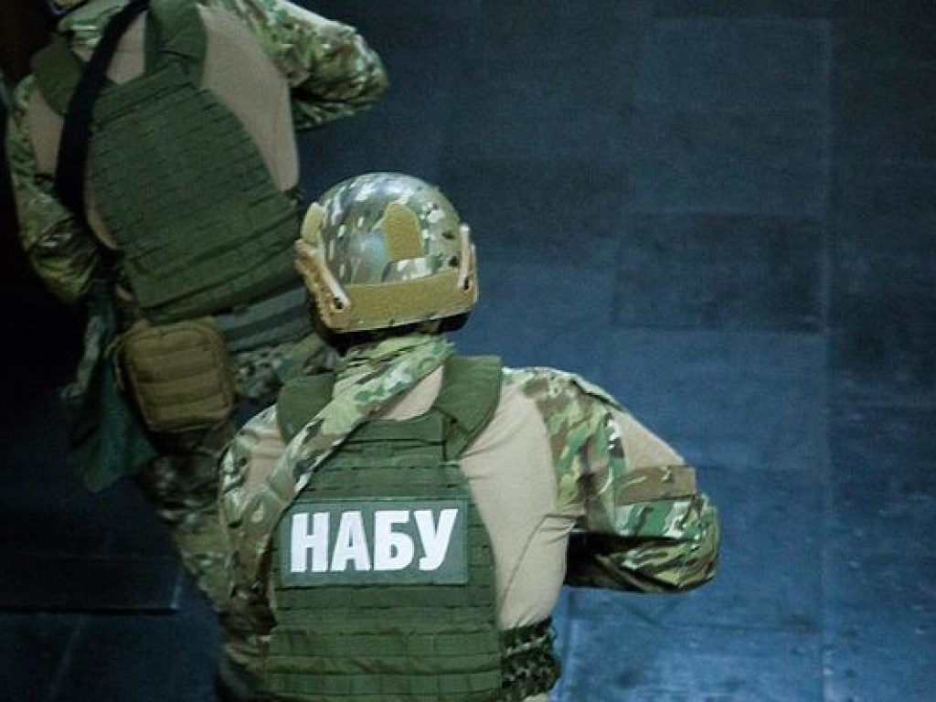 Подозреваемый во взятке одесский депутат сбежал от спецназа НАБУ &#8212; СМИ