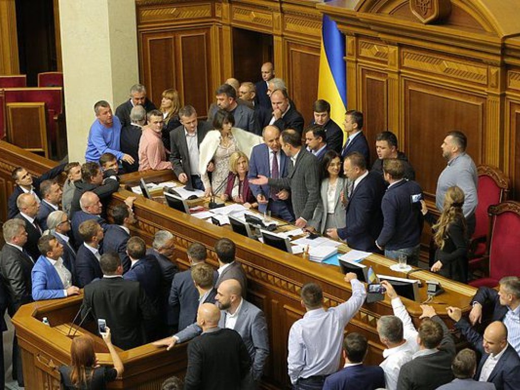 Перед принятием законопроект о реинтеграции Донбасса будет существенно изменен – политолог