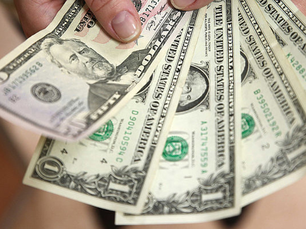Курс доллара в конце месяца в Украине может вырасти до 29 гривен – эксперт