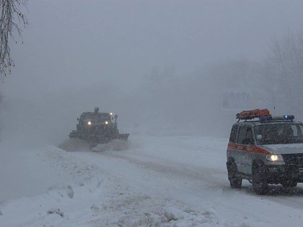 Украину накроют сильные снегопады и почти полметра снега