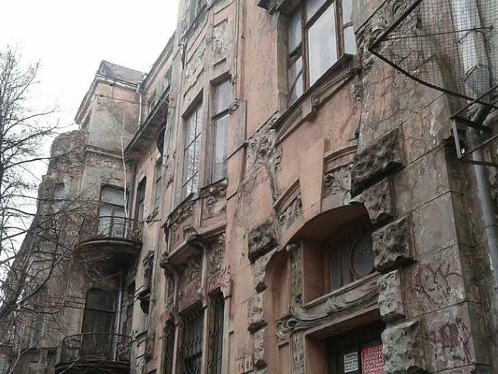 В Киеве 106 домов признаны аварийными или непригодными для жизни