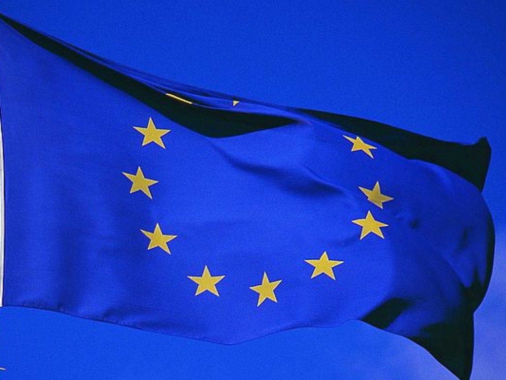 ЕС сделал заявление об Антикоррупционном суде с намеком о приостановлении безвиза
