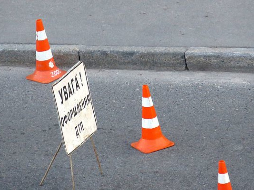 Маршрутка и трактор: в Сумской области произошло ДТП с пятью пострадавшими (ФОТО)