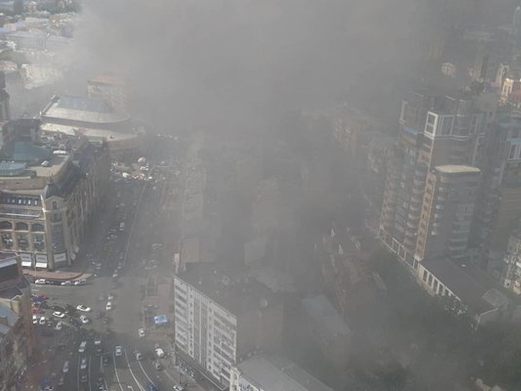 На месте сгоревшего здания возле ЦУМа хотят построить многоэтажку &#8212; активист