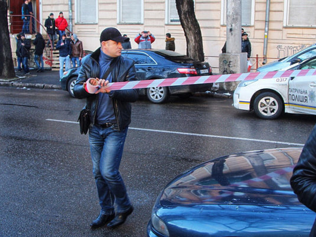 Перестрелка в Одессе: в реанимации умер полицейский