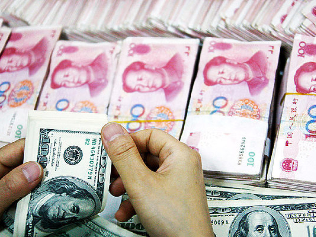 НБК поднял курс юаня до максимума
