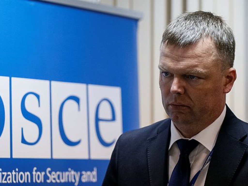 Миссия ОБСЕ в Украине может завершиться в марте 2018 года &#8212; Хуг