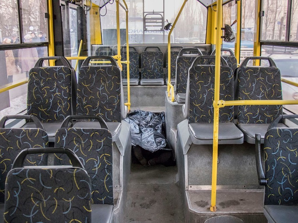 В Киеве в троллейбусе умер человек (ФОТО)