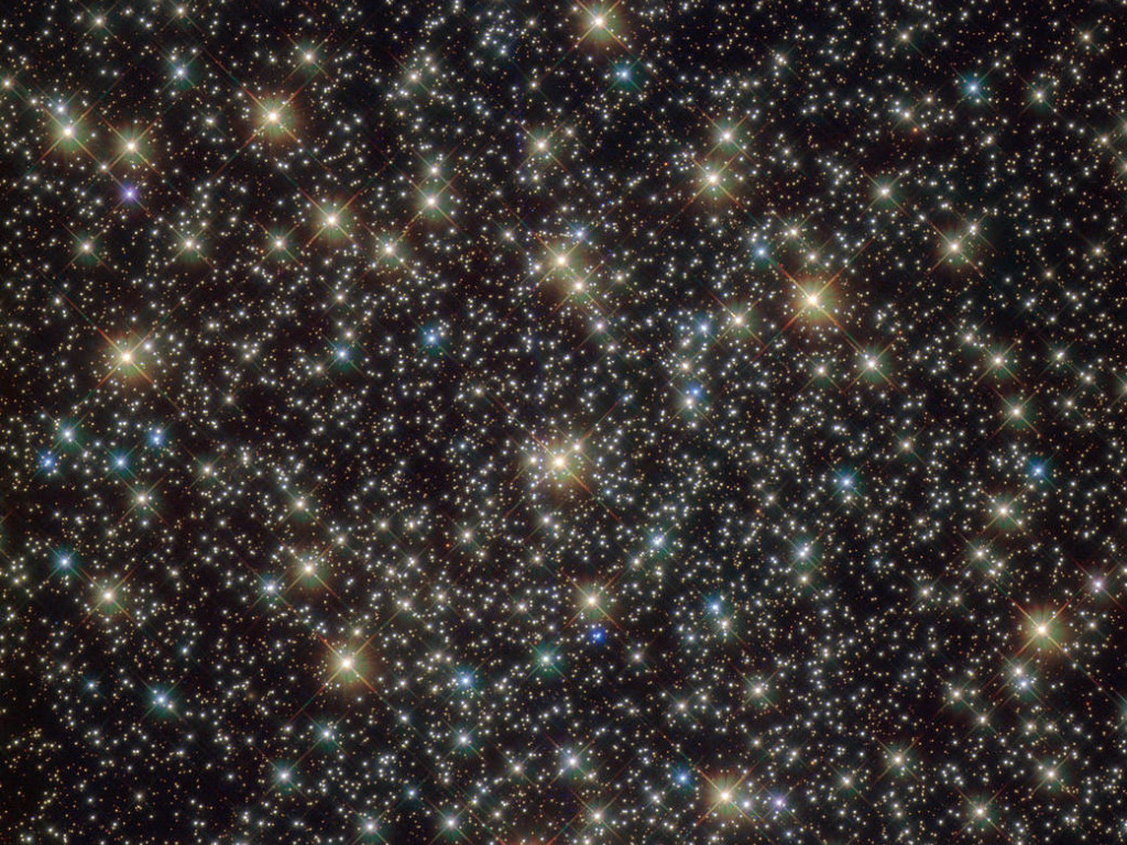 NASA обнаружили аномальное звездное скопление (ФОТО)