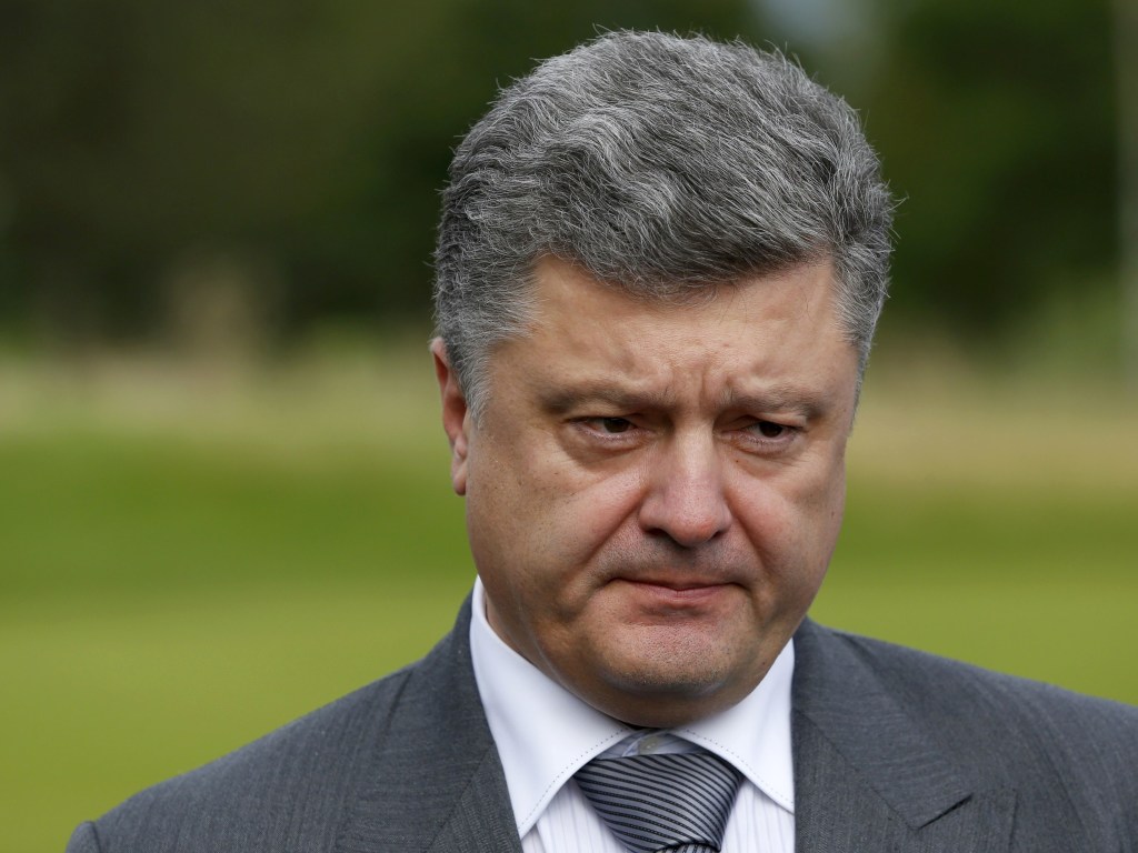 Политолог: В настоящее время идет системная, комплексная атака на Президента Украины
