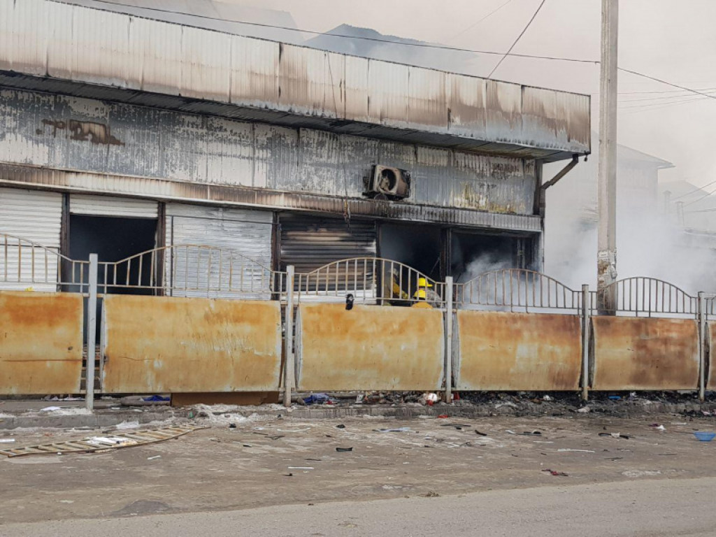 В Киргизии загорелся крупнейший в стране рынок, есть пострадавшие  (ФОТО, ВИДЕО)