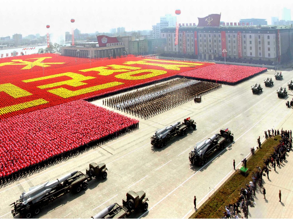 Пхеньян проведет парад ракет накануне Олимпиады