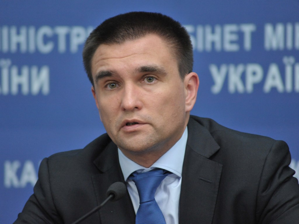 Климкин резко отреагировал на принятие Польшей «антибандеровского закона»