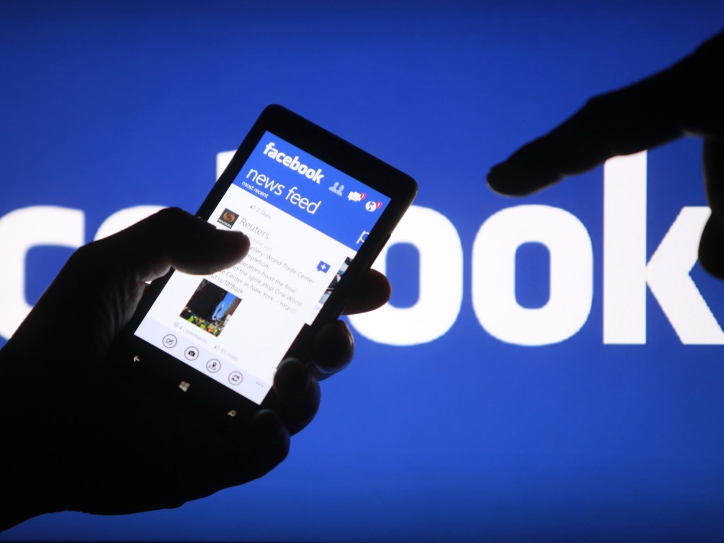 Пользователи Facebook стали проводить в сети на 50 миллионов часов в день меньше