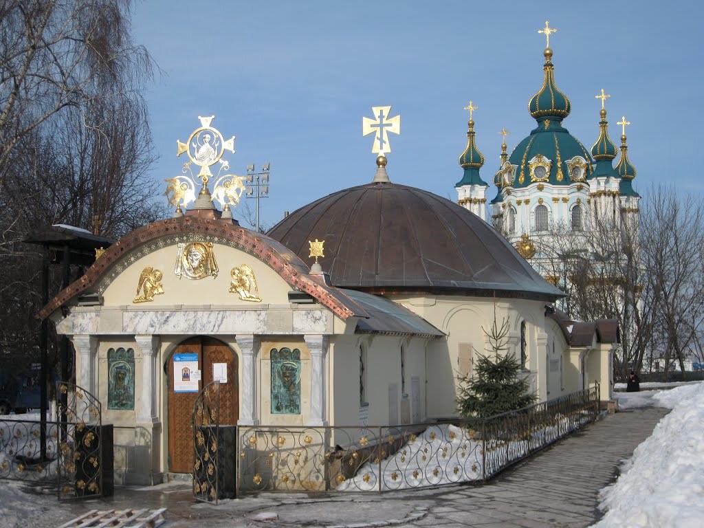 Прокуратура обжалует меру пресечения обвиняемым в поджоге церкви у музея истории в Киеве