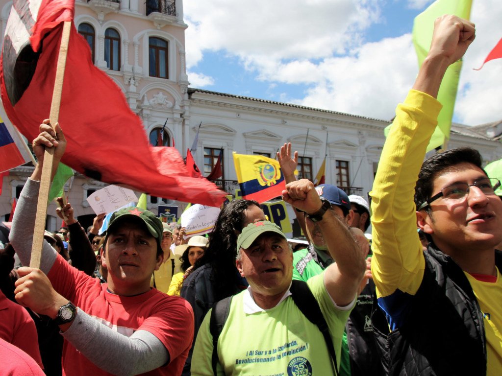 В Эквадоре проголосовали за ограничение числа президентских сроков
