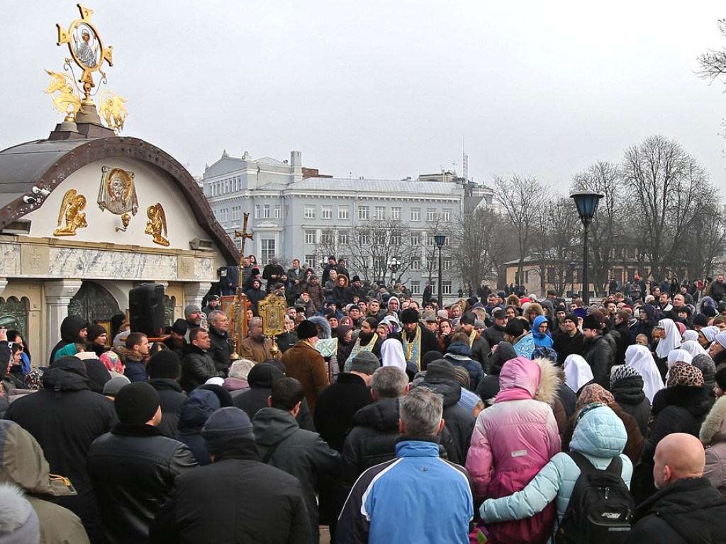 Кличко поручил рассмотреть петицию о сносе Десятинного монастыря в Киеве