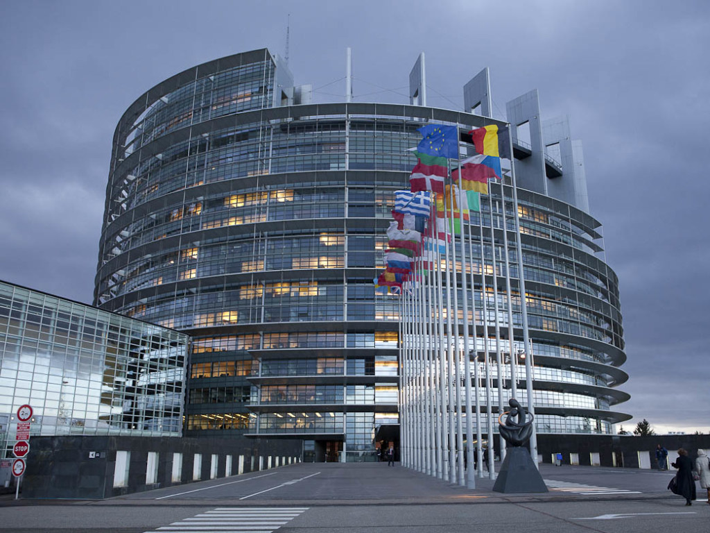 Европарламент принял резолюцию о летнем времени