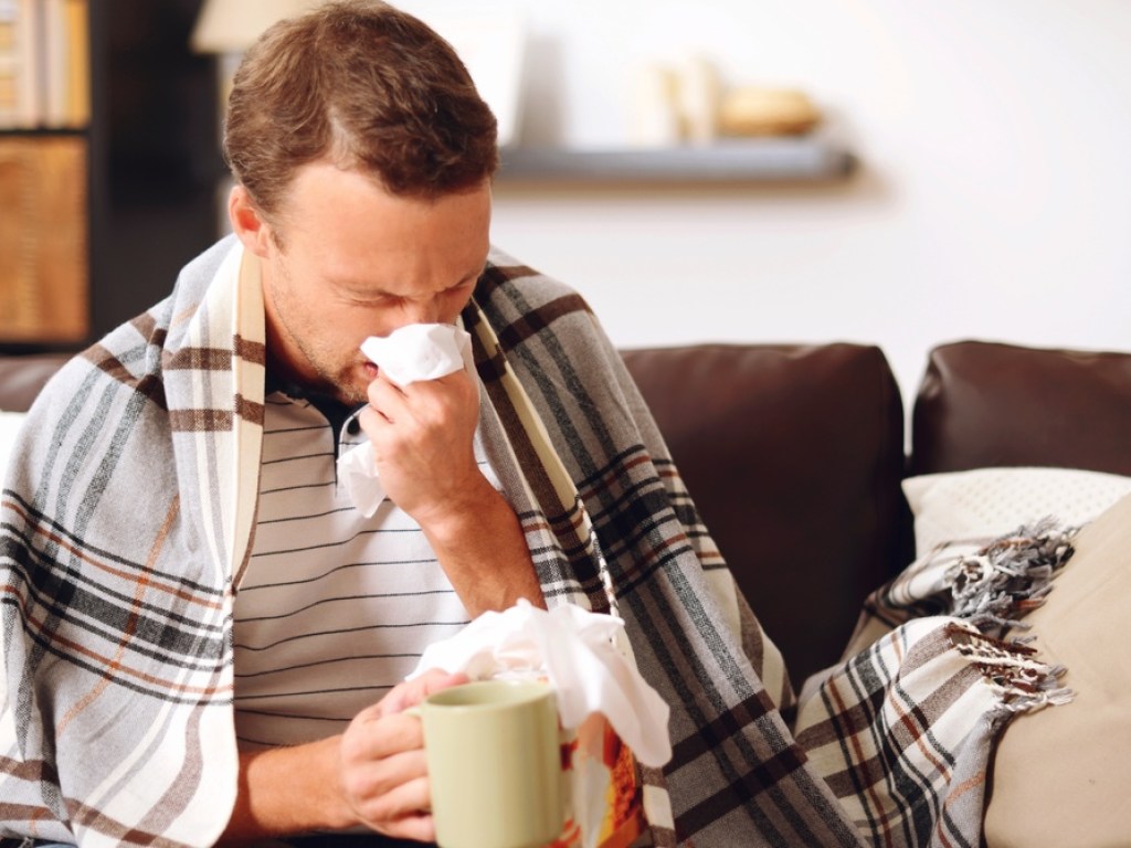 Во время эпидемии гриппа нужно постоянно увлажнять слизистую носа – врач