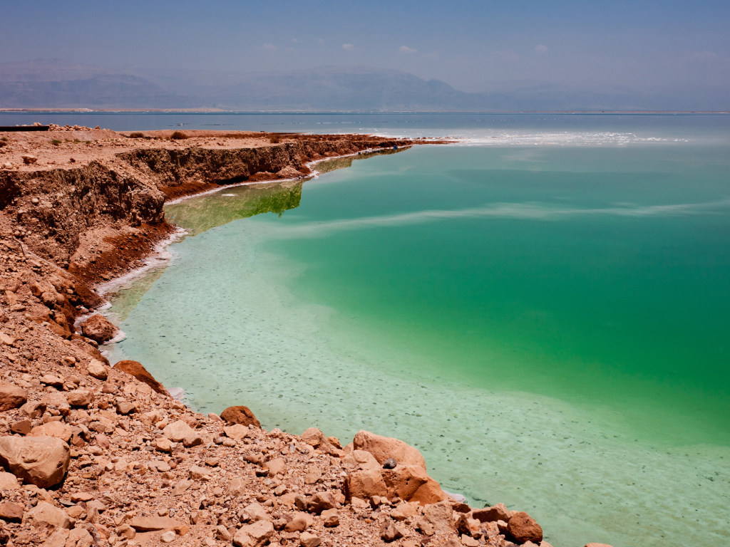 Около Мертвого моря появились тысячи карстовых воронок (ФОТО)