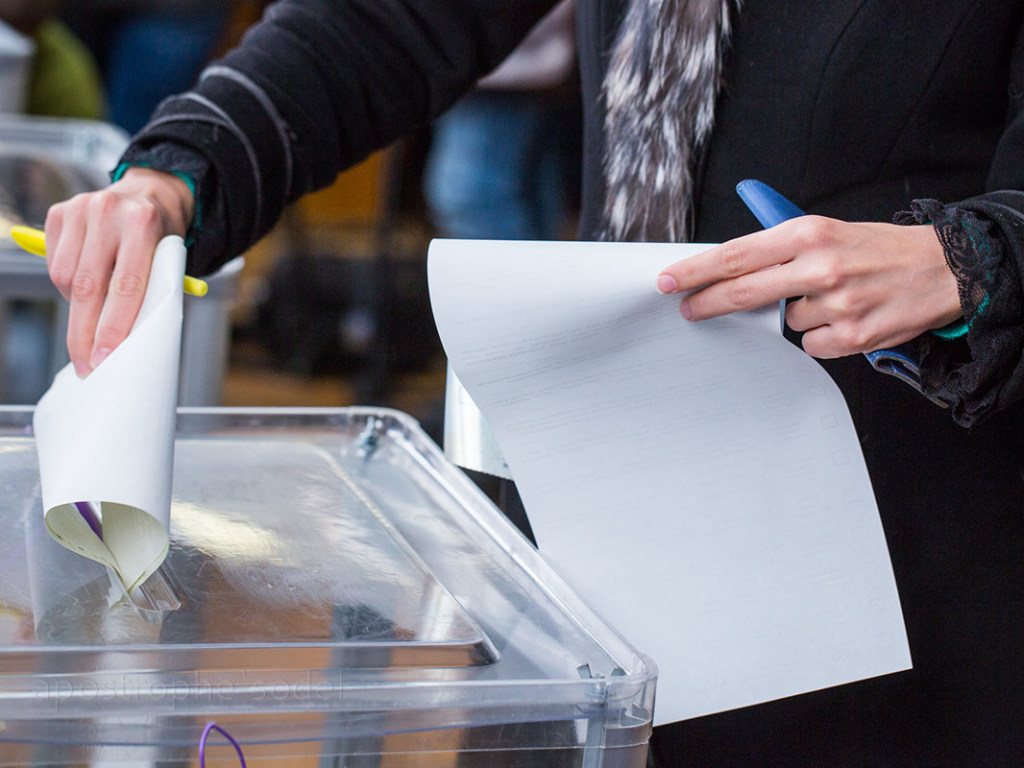 50% населения Украины не собираются идти на выборы и кого-то поддерживать &#8212; политолог