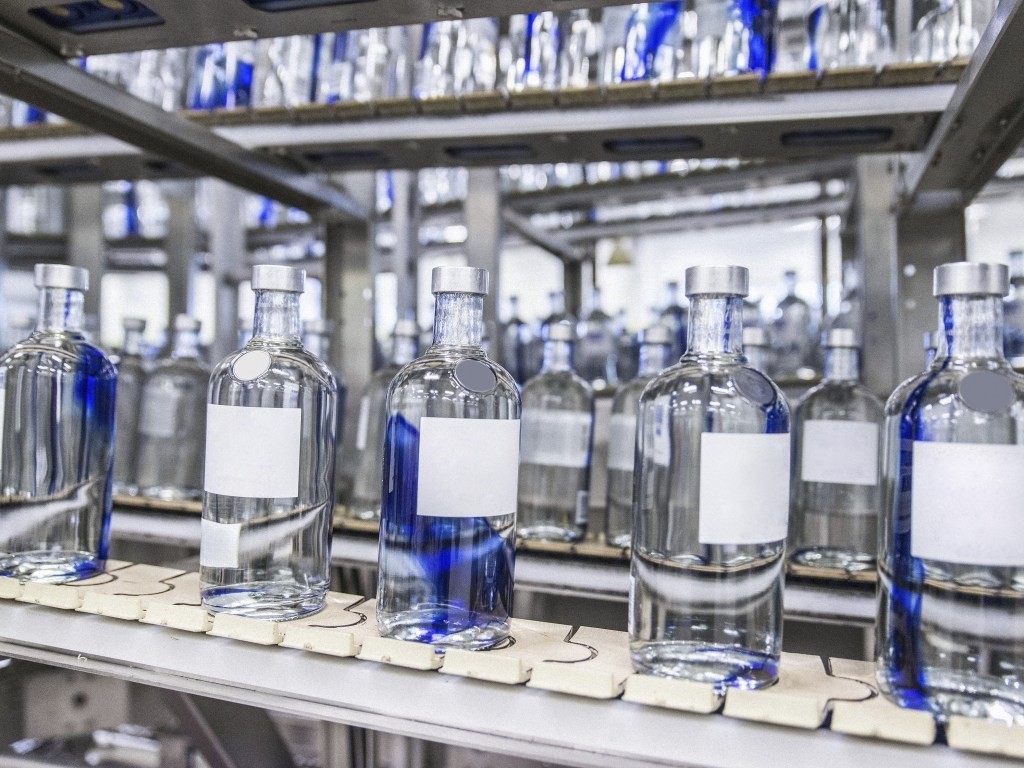 «Укрспирт» перепрофилирует заводы на выпуск парфюмерии и биотоплива
