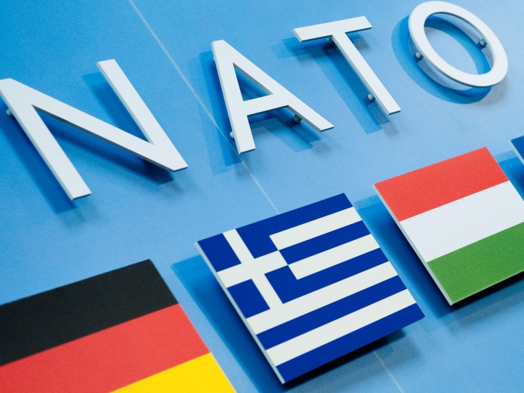 НАТО создаст новые командные центры в Европе и Атлантическом регионе