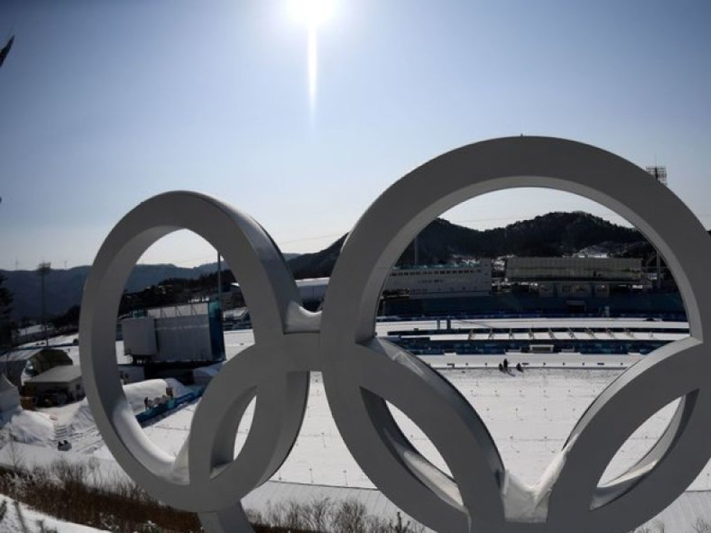 Рядом с зимней Олимпиадой устроили лыжные соревнования среди роботов (ВИДЕО)