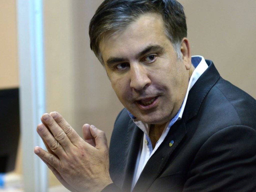 Политолог о депортации Саакашвили: власть пытается тушить пожар бензином